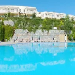Lakeside Garden Village Villa *