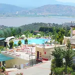 Villa Lakeside Garden Village