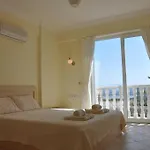 Lakeside Garden Village Villa *