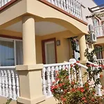Villa Lakeside Garden Village