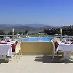 Villa Lakeside Garden Village