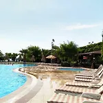 Villa Lakeside Garden Village *