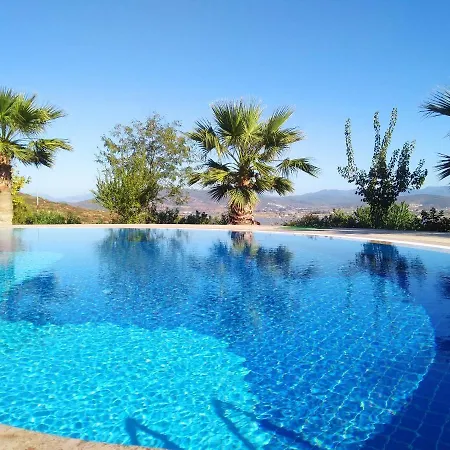 Lakeside Garden Holiday Village Villa *