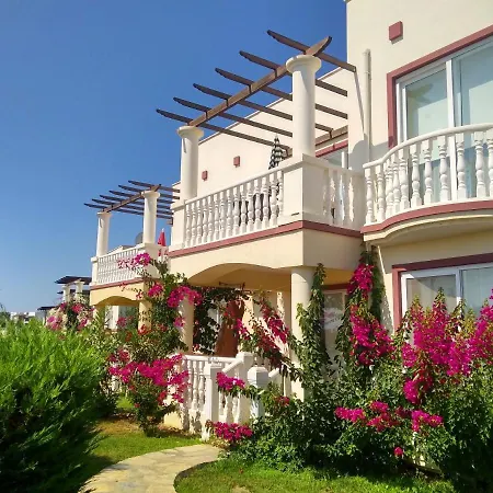 Villa Lakeside Garden Holiday Village