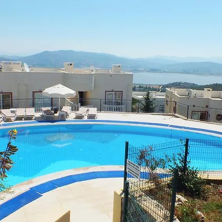 Lakeside Garden Holiday Village