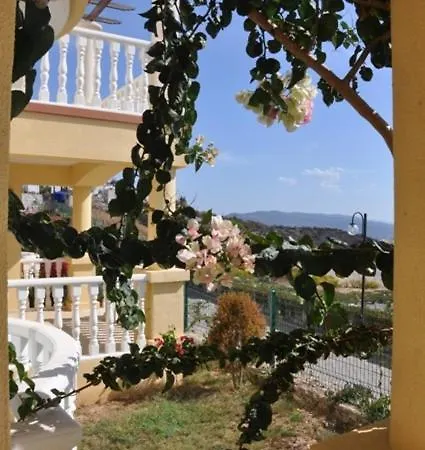 Villa Lakeside Garden Holiday Village