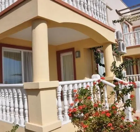 Villa Lakeside Garden Holiday Village