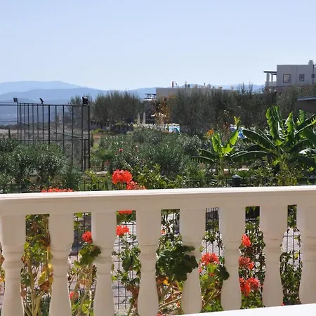 Lakeside Garden Holiday Village *
