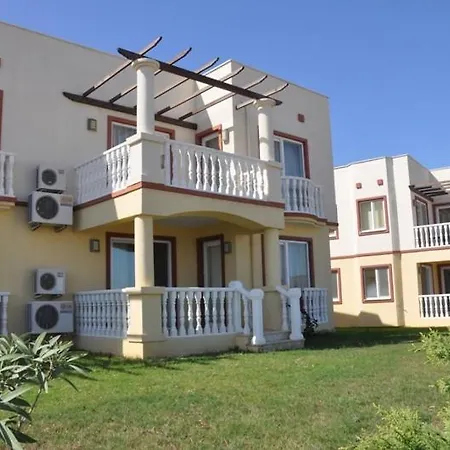 Lakeside Garden Holiday Village Villa