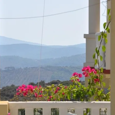 Lakeside Garden Holiday Village *
