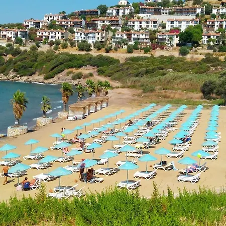 Villa Lakeside Garden Holiday Village