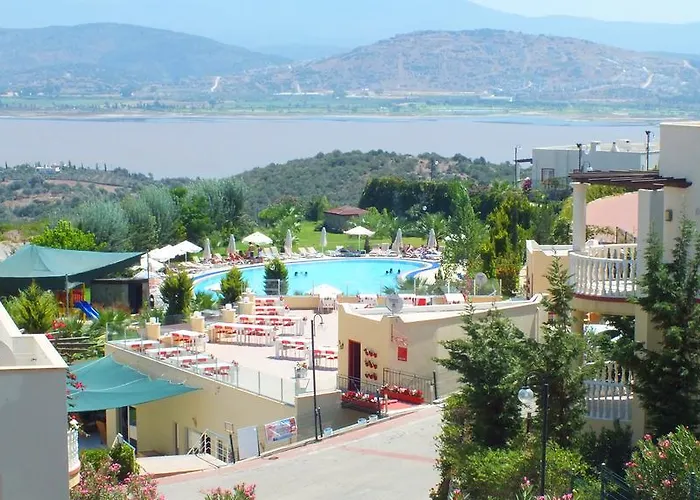 Vilă Lakeside Garden Village