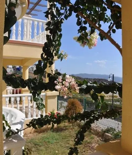 Vilă Lakeside Garden Village