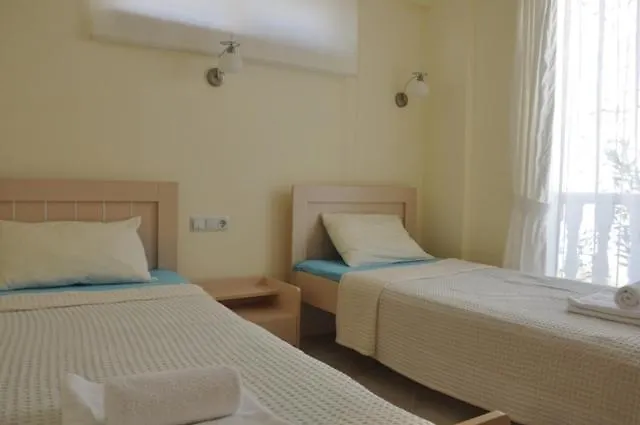 Lakeside Garden Village Vilă