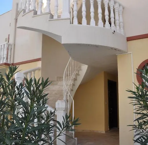 Lakeside Garden Village