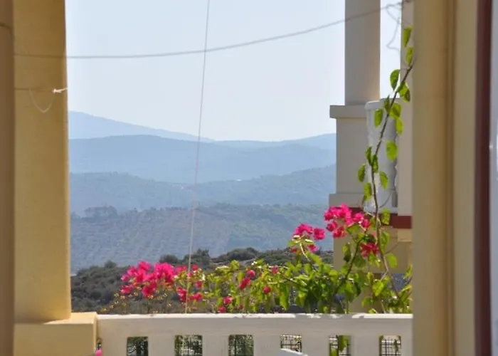 Lakeside Garden Village *