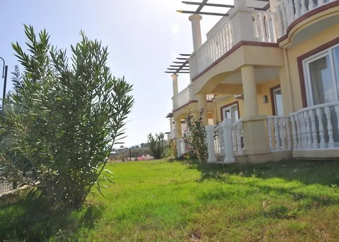 Vilă Lakeside Garden Village *