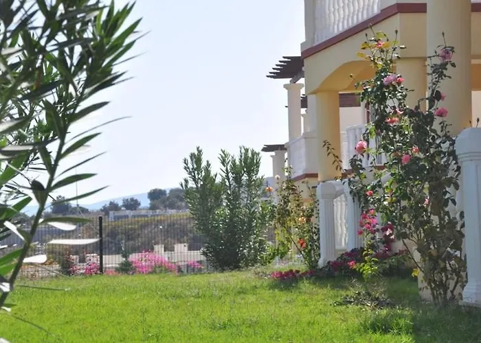 Lakeside Garden Village