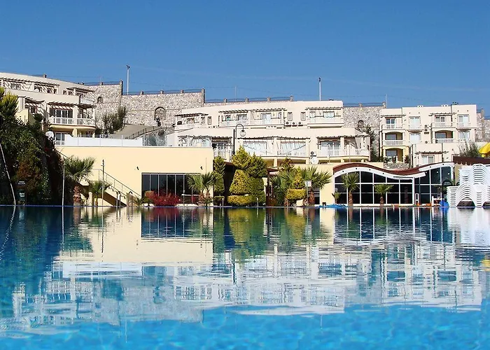 Lakeside Garden Village *