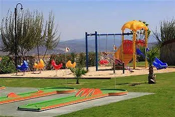 Vilă Lakeside Garden Village *