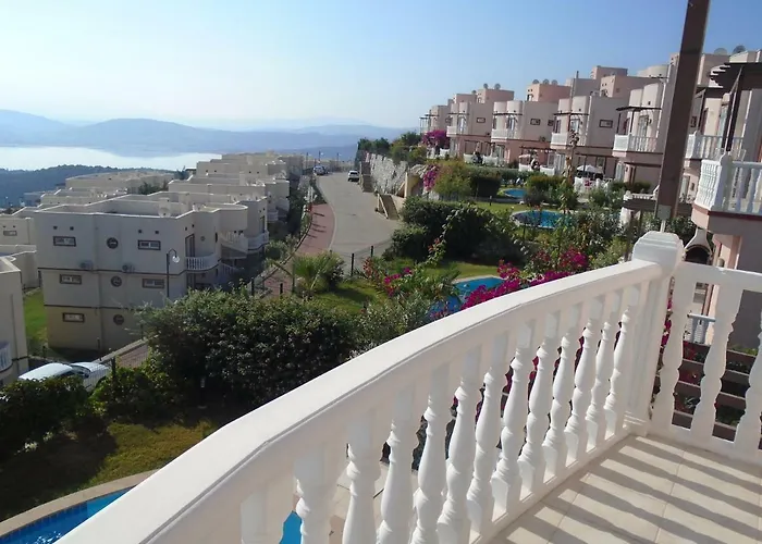 Lakeside Garden Village * Bogazici